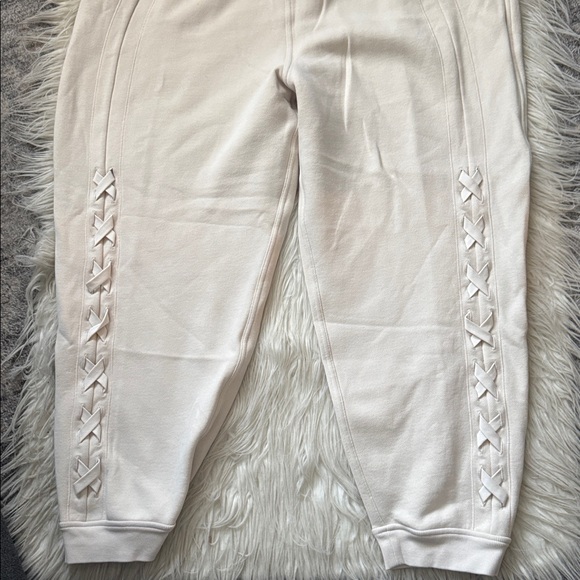 Lululemon Braided Detail High Rise Jogger White Opal size 16 - Picture 3 of 6
